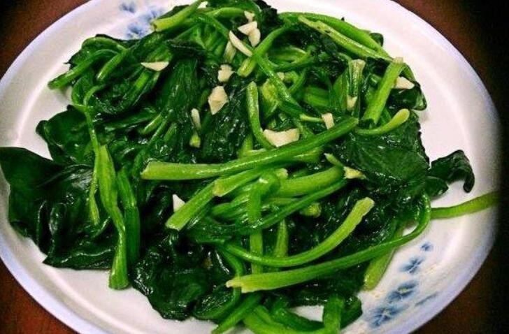 如何炒菠菜